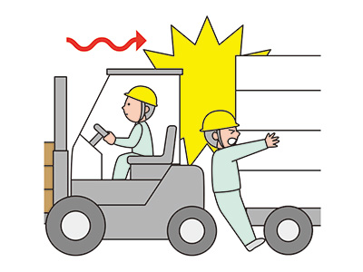 トラック荷台の扉を開けていたとき、後退してきたフォークリフトとトラックの間に挟まれて死亡した。