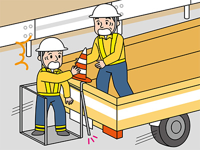 道路の夜間工事中に、トラック荷台の専用かごに乗った被災者が、路上のコーン回収時に転落して、トラックにひかれて死亡した