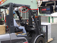フォークリフト荷重の自動表示